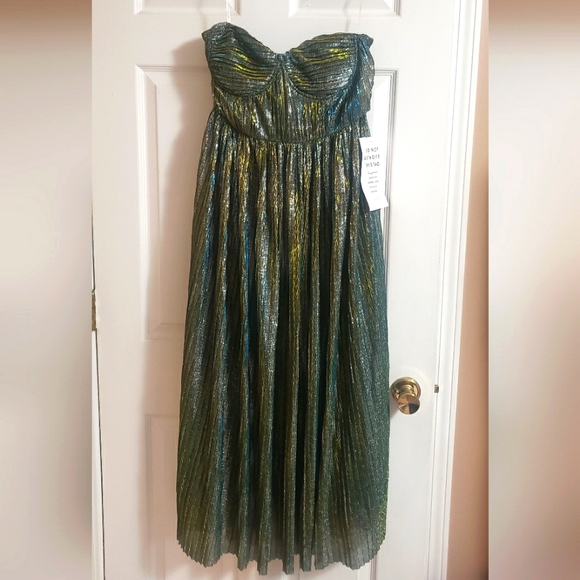 NWT Glamorous Collection Metallic Pleated Midi Dress Sz. 8 - Picture 2 of 4